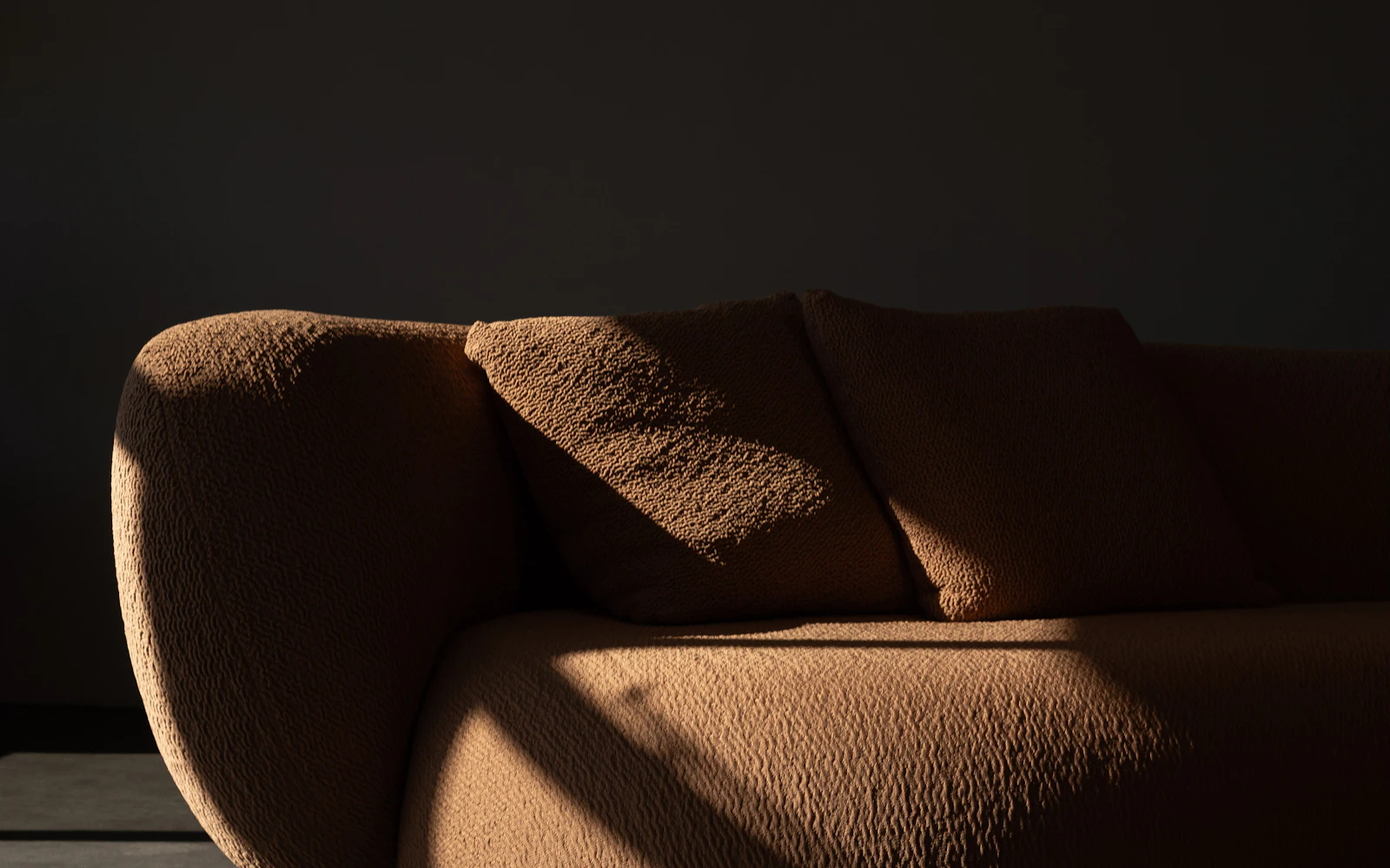Sofa obita tkaniną Selvedge Atelier